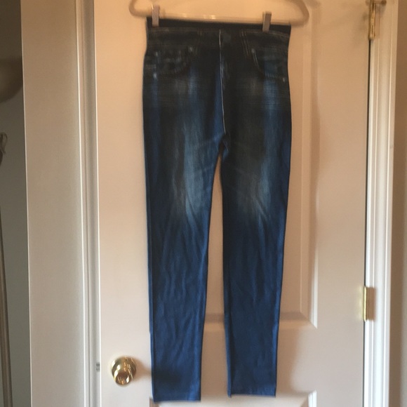 Top - Picture 3 of 5